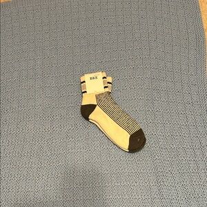 BKE Women’s Striped Socks - Grey and Cream